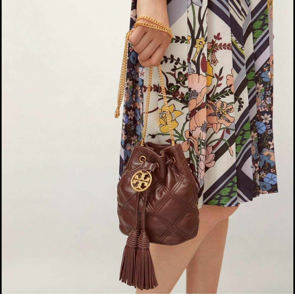 NWOT Tory Burch Chelsea mini Bucket drawstr…